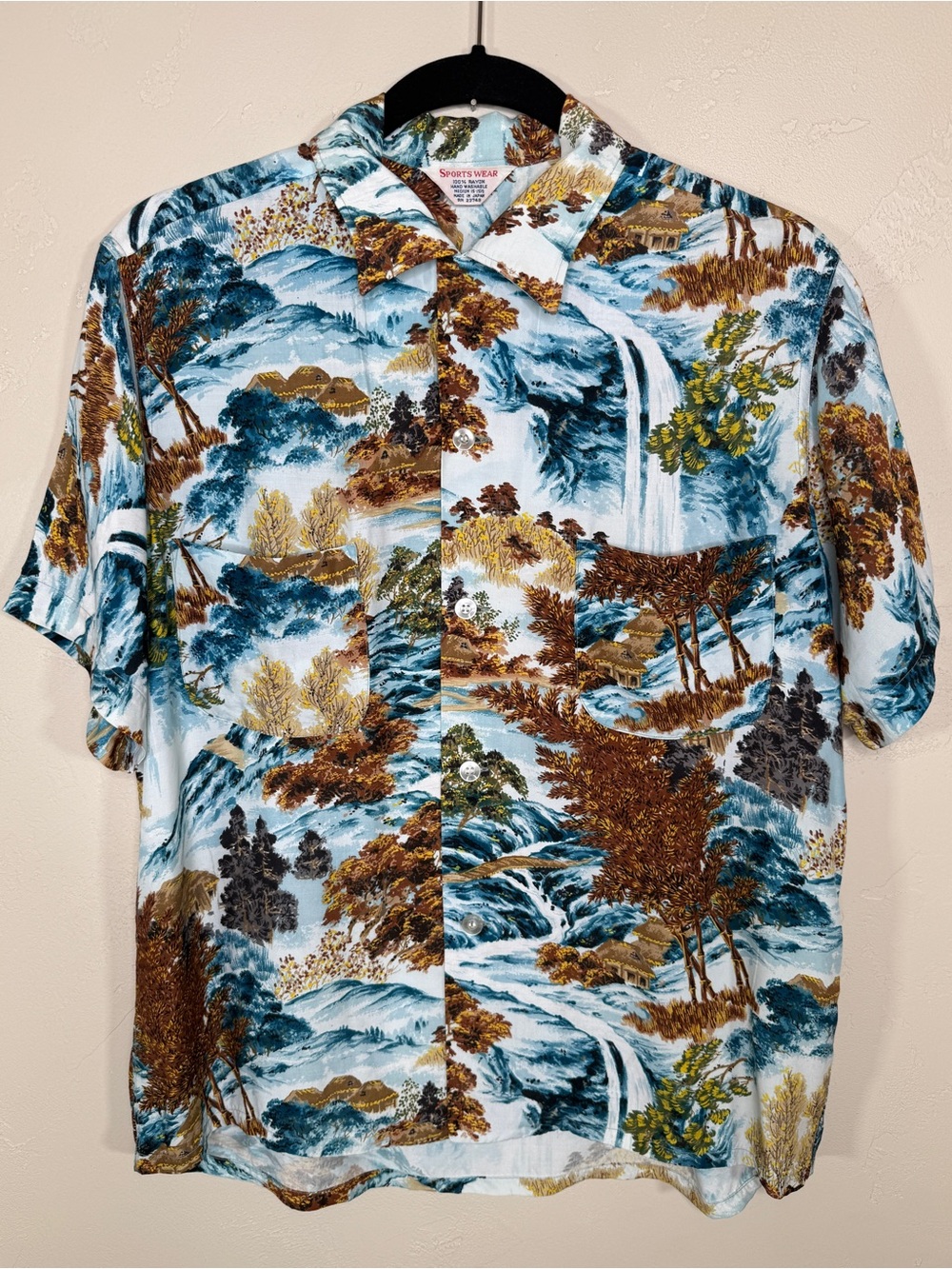 Vintage Sports Wear 1950s 100% Rayon Hawaiian Button Down Shirt Aloha Wear